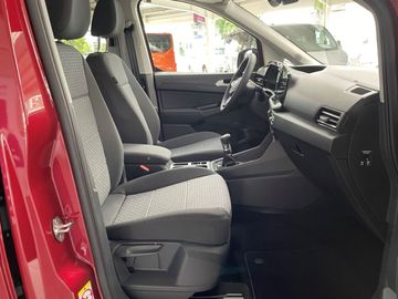 Car image 10