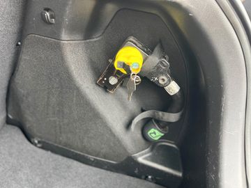 Car image 31