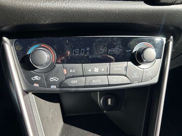 Car image 35