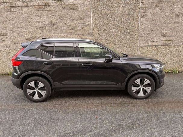 Volvo XC40 D3 AWD Geartronic Momentum 110 kW image number 6