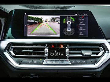Car image 30