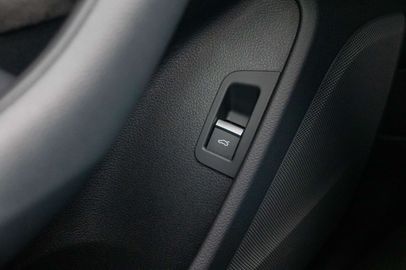 Car image 41