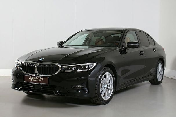 BMW 330d Sport Line 195 kW image number 1