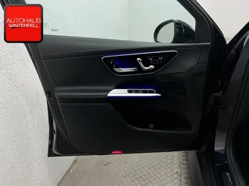 Car image 34