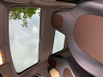 Car image 36