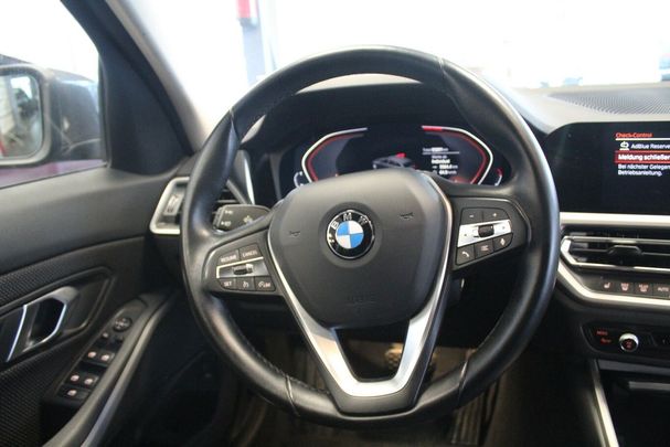 BMW 320d Touring xDrive Advantage 140 kW image number 8