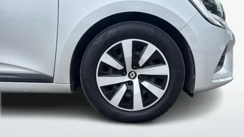 Car image 26