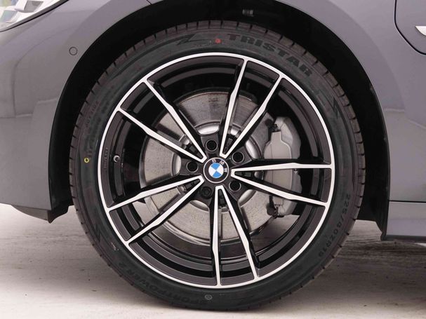 BMW 330e Touring Line 218 kW image number 23