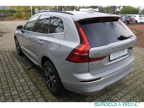 Volvo XC60 B4 Momentum Pro 145 kW image number 4