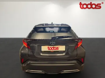Car image 5