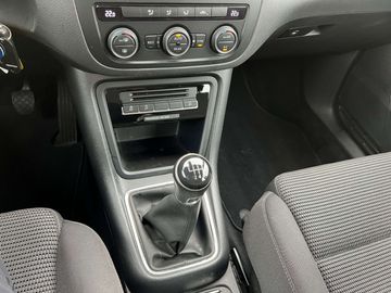 Car image 26