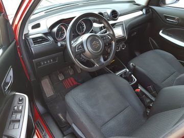 Car image 12