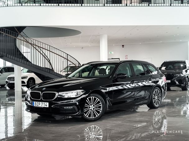 BMW 520d Touring xDrive Sport Line 140 kW image number 1