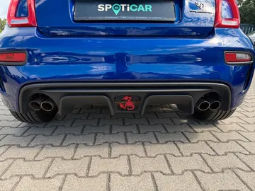 Car image 32