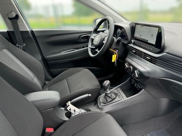 Car image 14