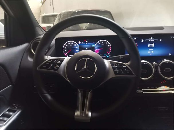 Mercedes-Benz GLA 180 100 kW image number 15