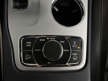 Car image 33