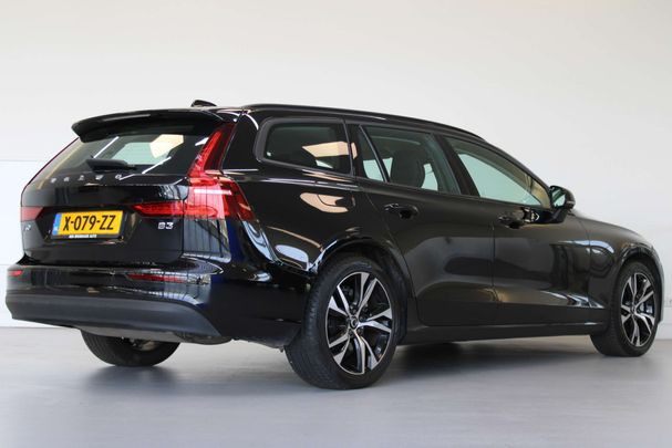 Volvo V60 B3 Essential 120 kW image number 3