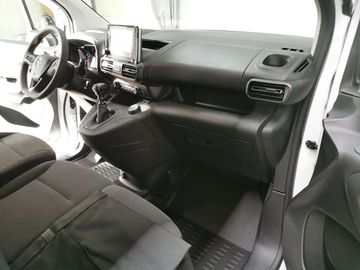 Car image 31