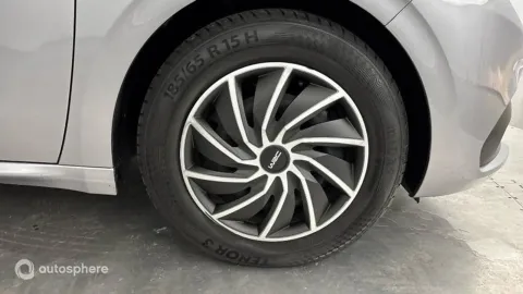 Car image 20