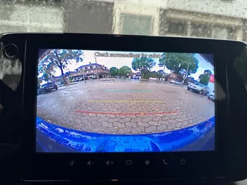 Car image 27