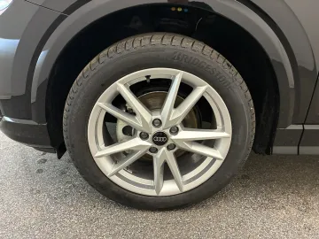 Car image 31
