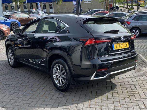 Lexus NX 300 h AWD 145 kW image number 5