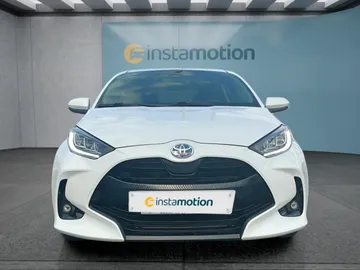 Car image 3