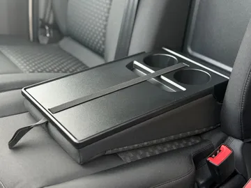 Car image 31