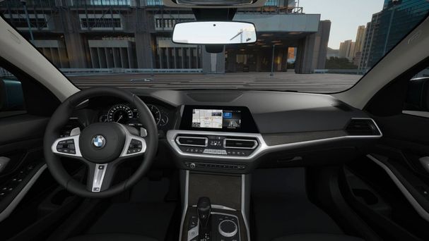 BMW 320d Touring xDrive 140 kW image number 4