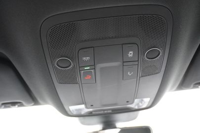 Car image 38