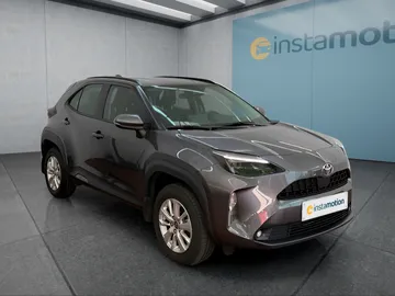 Car image 3