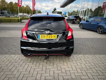 Car image 39