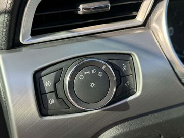 Car image 33