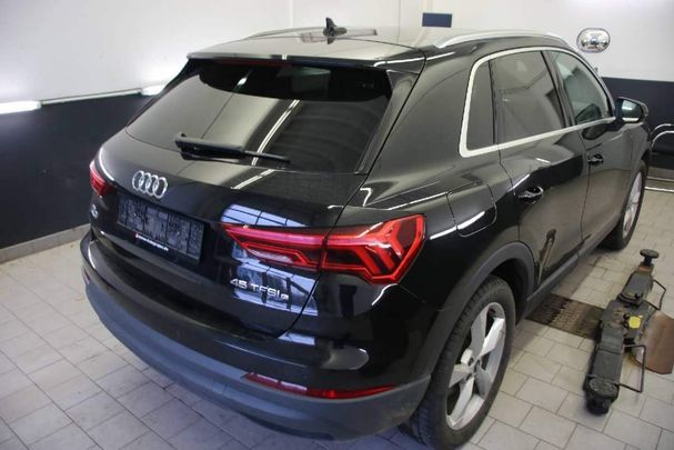 Audi Q3 TFSIe S-line 180 kW image number 3