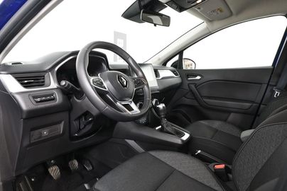 Car image 10