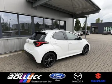 Car image 5
