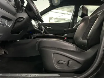 Car image 30