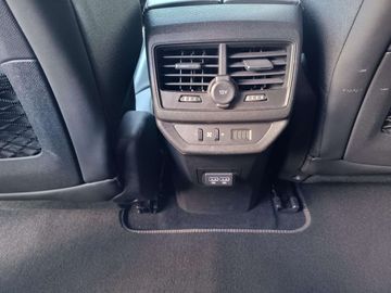 Car image 37