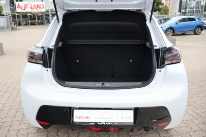 Car image 28