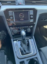 Car image 36