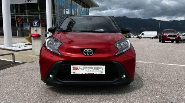 Toyota Aygo X 1.0 VVT-i 53 kW image number 2