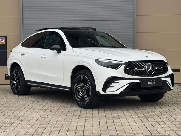 Mercedes-Benz GLC 300 e AMG Line 4Matic 230 kW image number 2