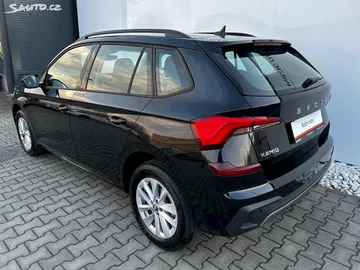 Car image 33