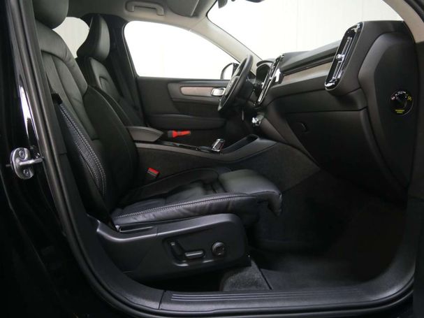 Volvo XC40 B3 Plus Dark 120 kW image number 24