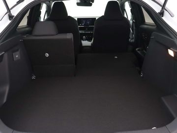 Car image 36