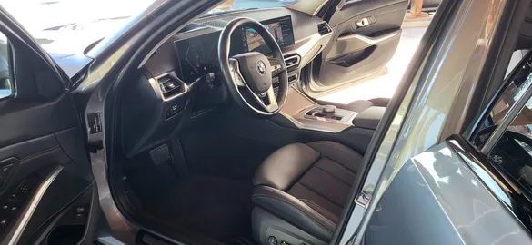 Car image 24