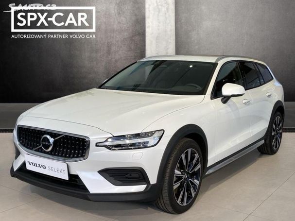 Volvo V60 Cross Country AWD B4 145 kW image number 1