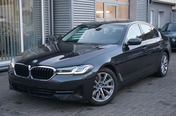 BMW 530d xDrive 210 kW image number 1