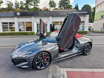 Car image 14